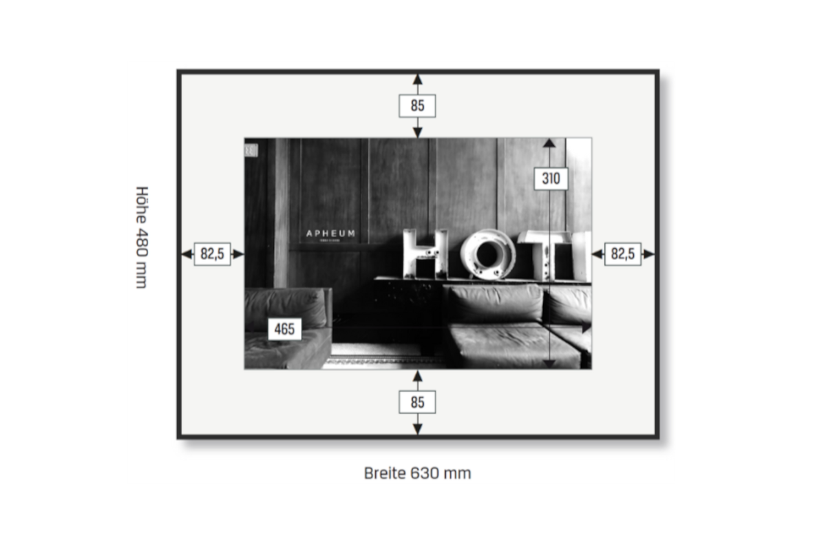 Digital Fine-Art Frame-L mit Abmessungen von 630 mm Breite und 480 mm Höhe für stilvolle Kunstpräsentationen
