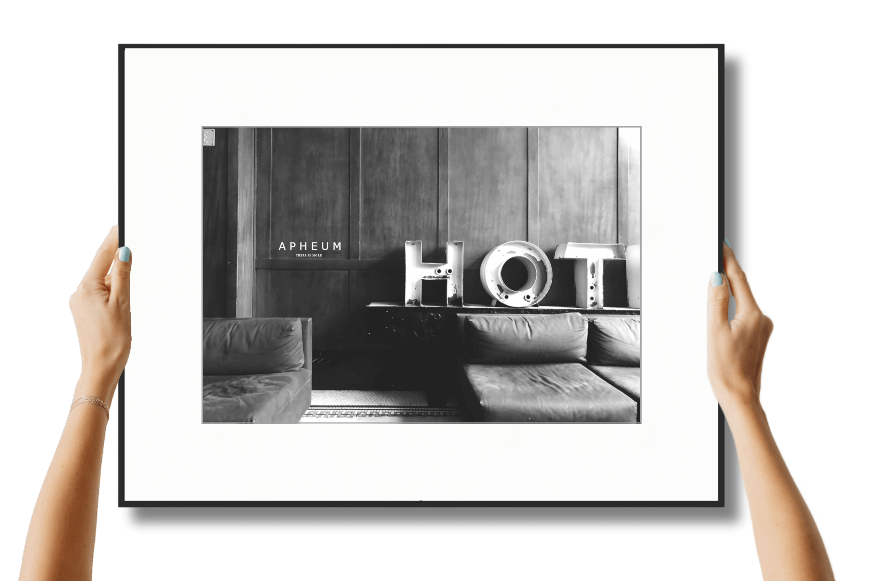 Digital Fine-Art Frame-L mit modernem Design und hochwertigem Schwarz-Weiß-Bild für stilvolle Dekoration