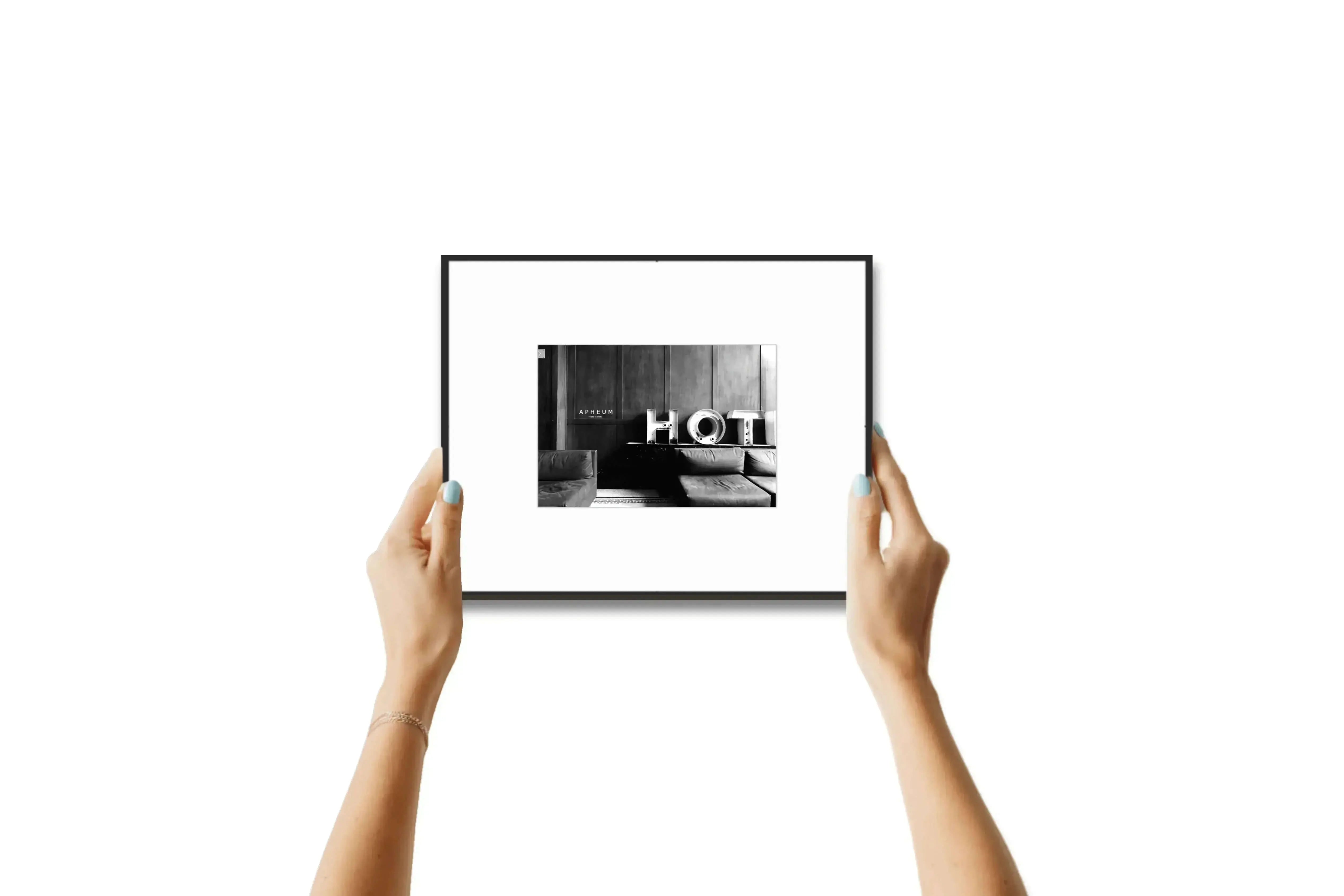 APHEUM Frame S ePaper Bilderrahmen – kabelloses Design ohne sichtbare Kabel