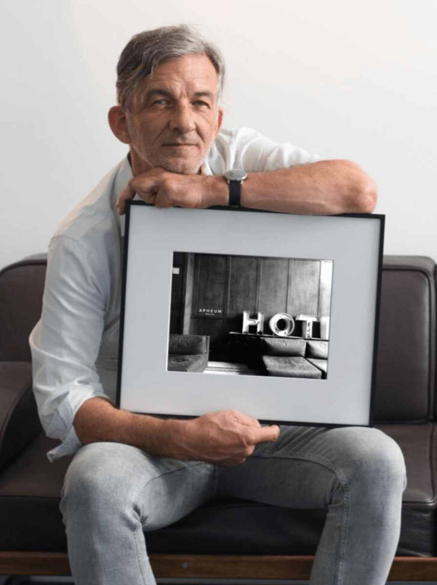 PRESS RELEASE: As if printed – yet digital: APHEUM introduces a new visual medium for rooms