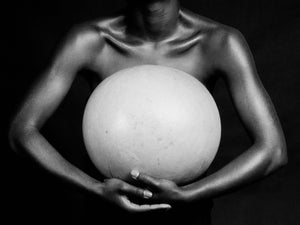Die Würde im Blick – Fotografien von Angèle Etoundi Essamba