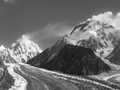 
Là où résident les dieux – Le monde des montagnes en noir et blanc