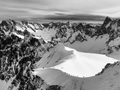 
Là où résident les dieux – Le monde des montagnes en noir et blanc