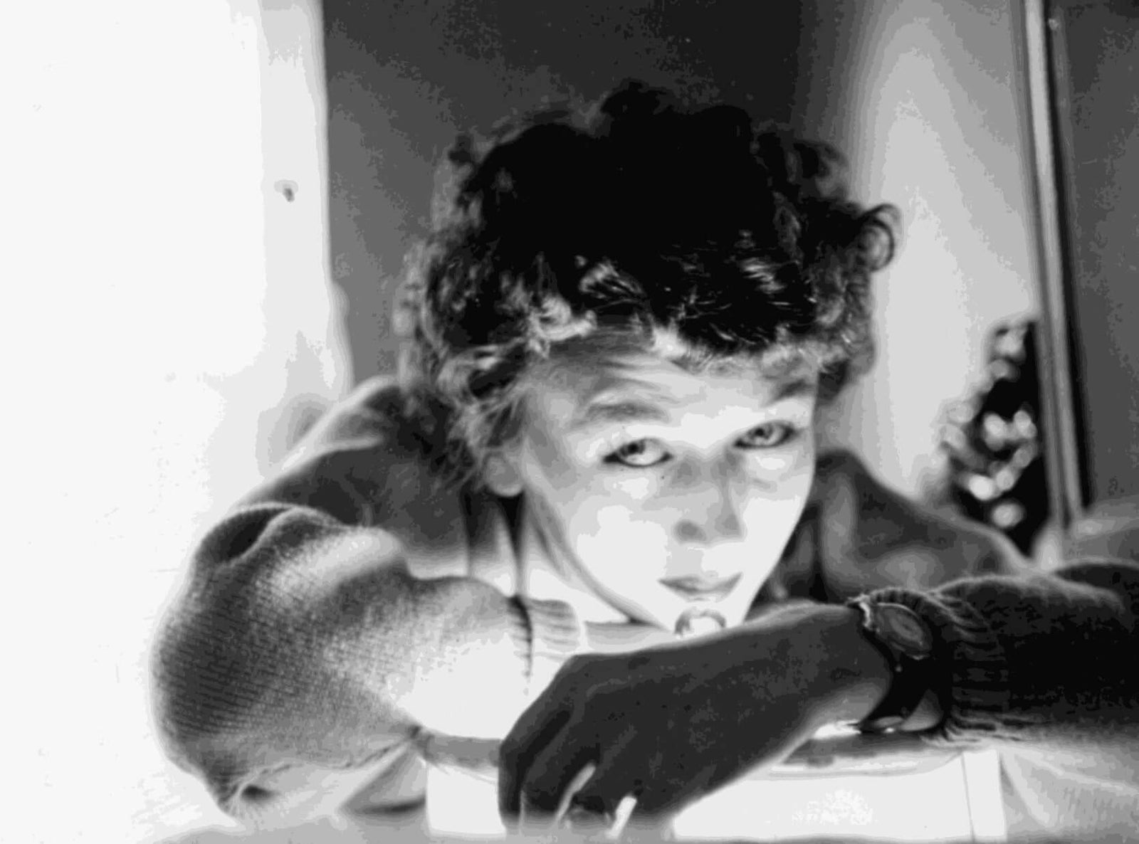 Encre électronique standard avec reproduction des niveaux de gris réduite