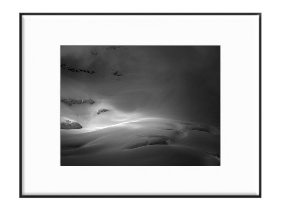 Lights, Shadows, and Glaciers auf einem APHEUM Frame
